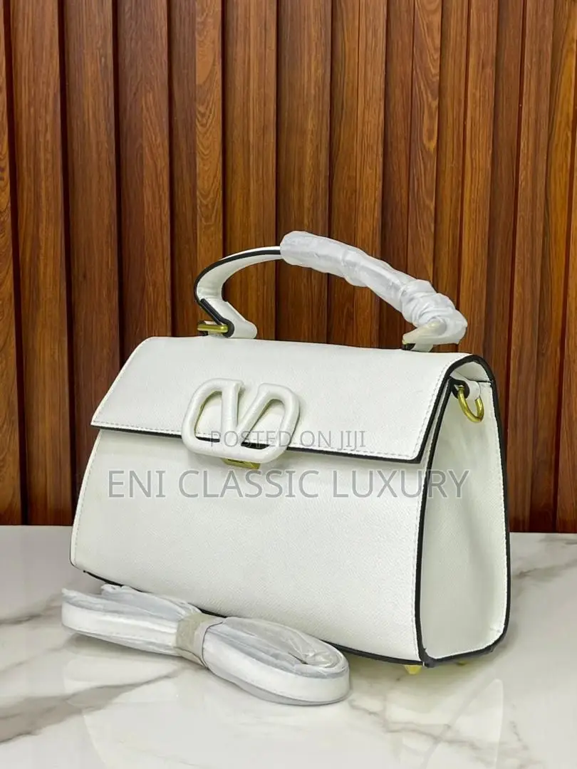 High Quality Women's Bags Valentino Available in Store