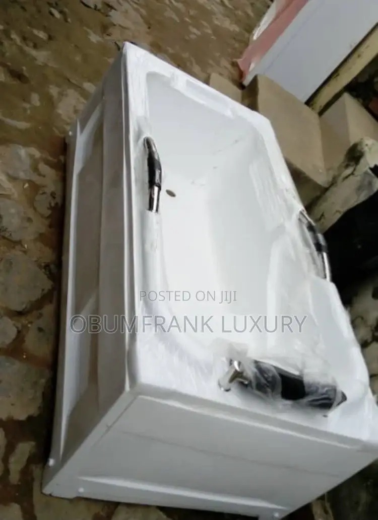Executive Bath Tup