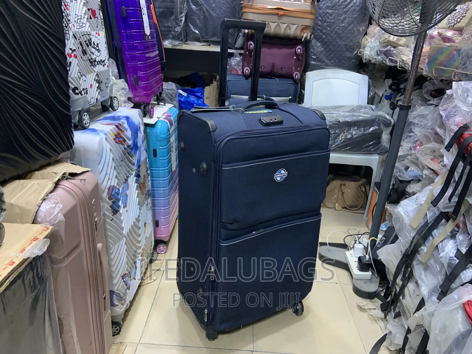Big Size Quality Imported Stock Material Travel Luggage