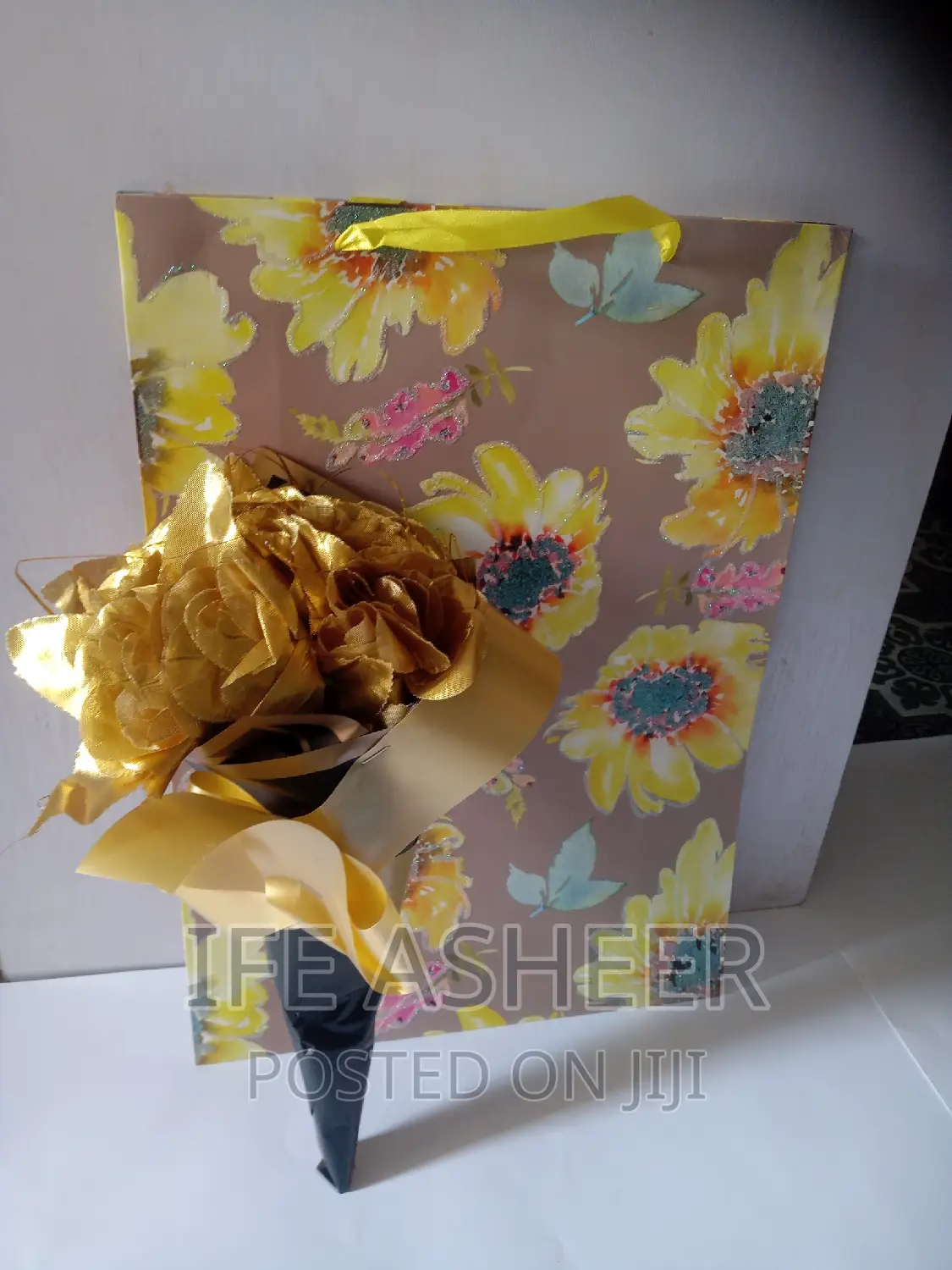Rose Flower for Loved Ones Inside a Fancy Bag 005 - Gold