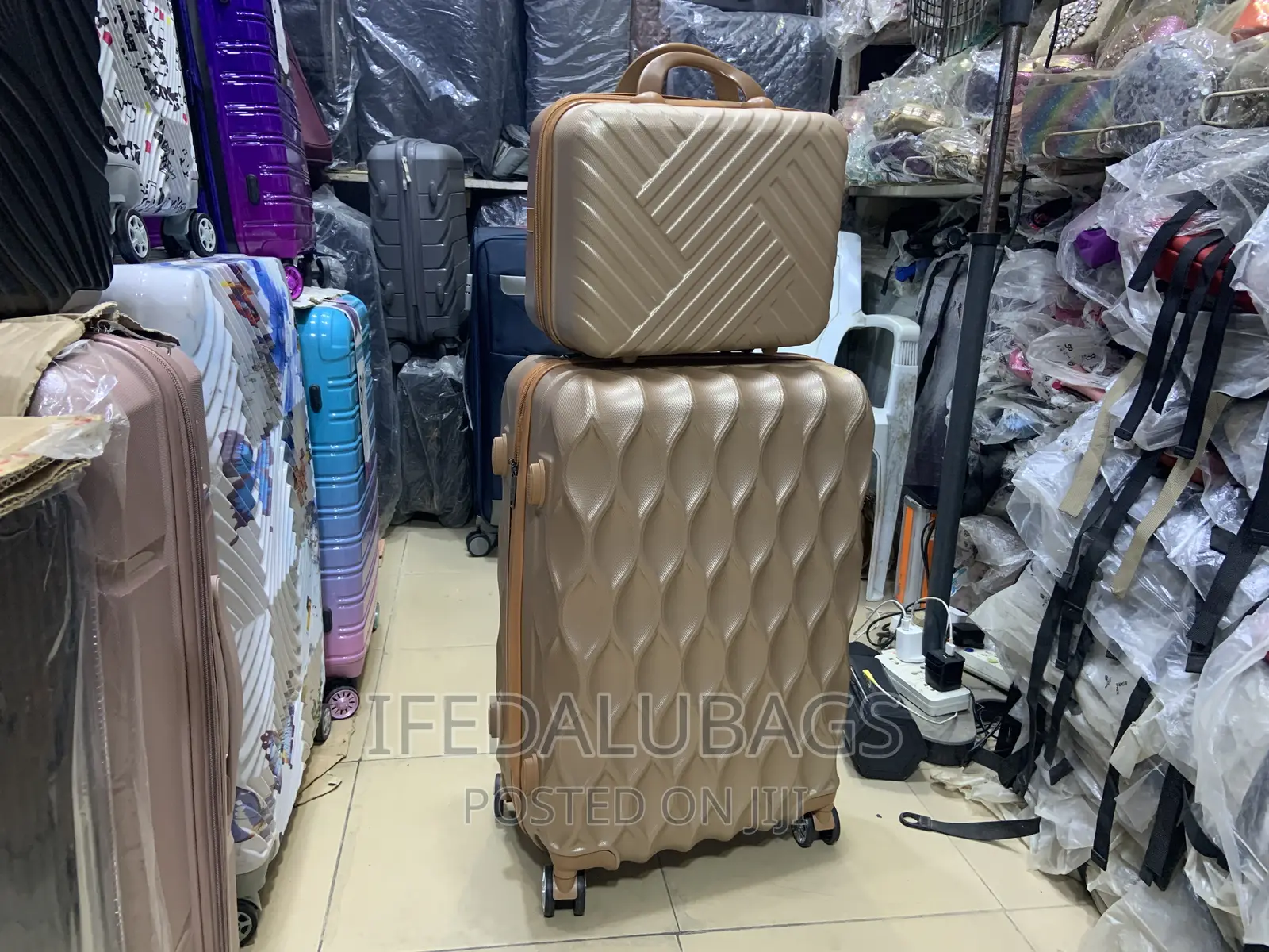 Medium Size Plastic Travel Luggage With Carry on Kit
