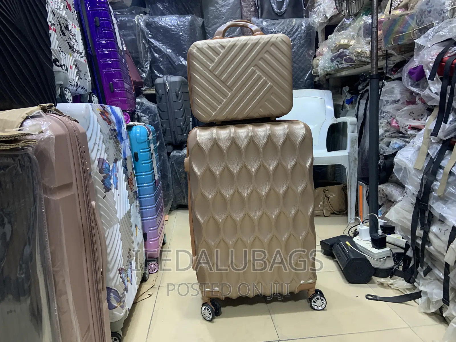Medium Size Plastic Travel Luggage With Carry on Kit