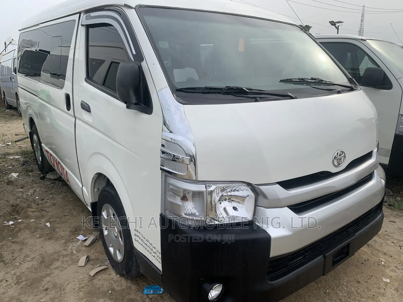 Toyota HiAce 2013 White