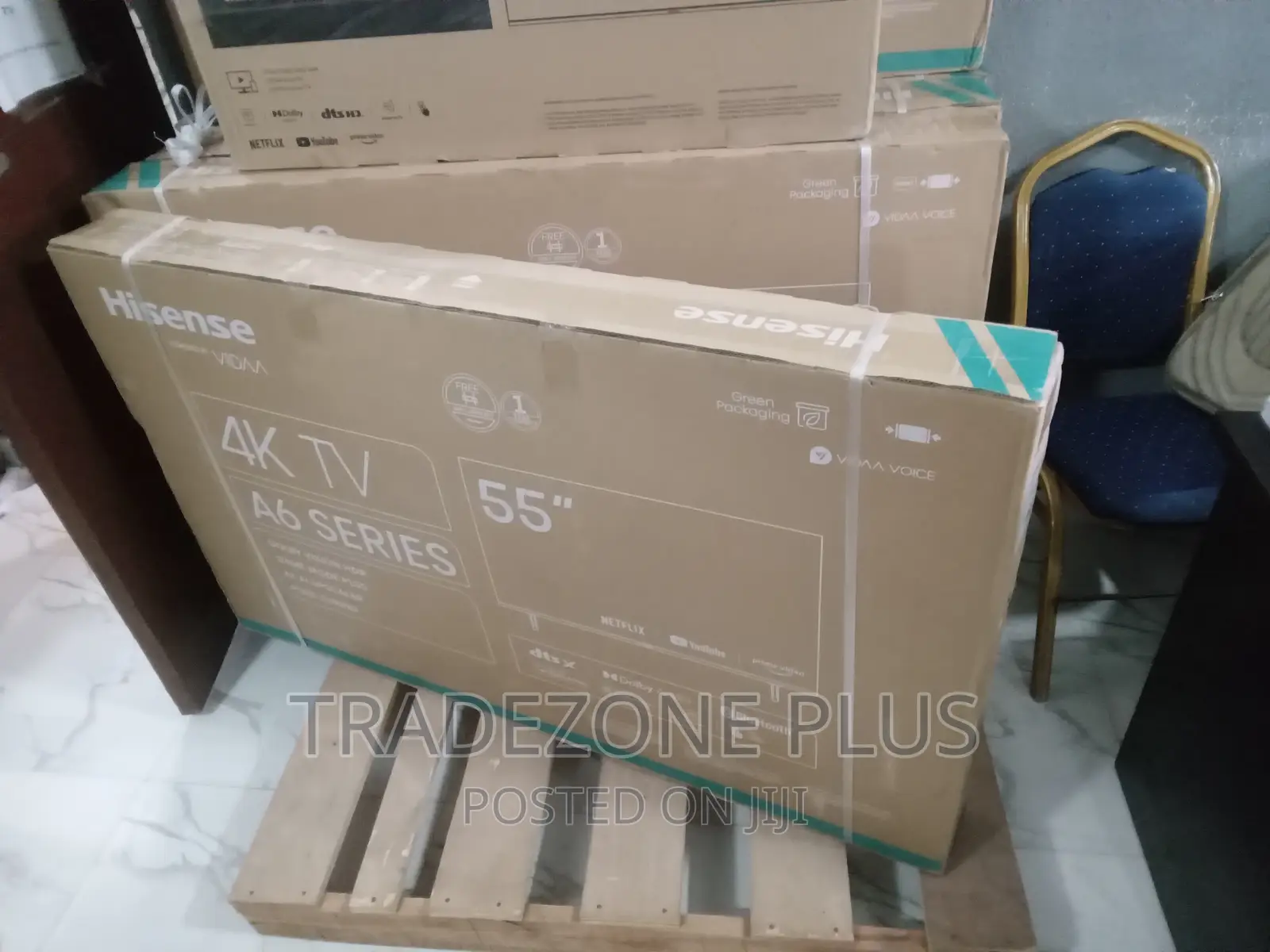 New in Hisense 55'' Smart T v With Youtube+Netflix