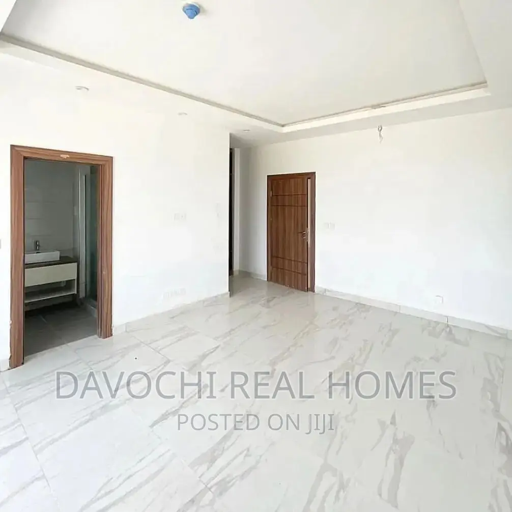 2bdrm Apartment in Lekki Phase One for rent