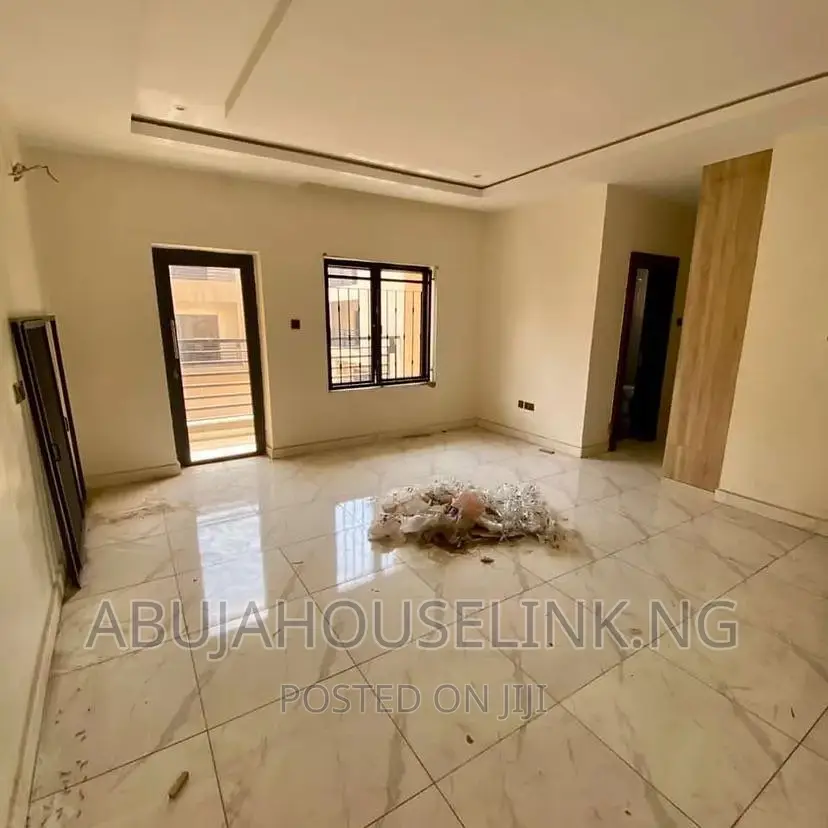 4bdrm Townhouse/Terrace in Jahi Main Abuja, Jabi for Sale
