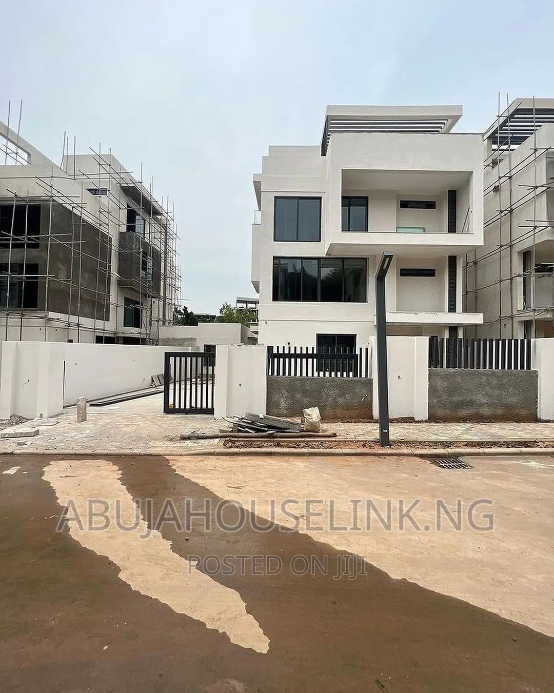 6bdrm Duplex in Maitama Main Abuja for sale