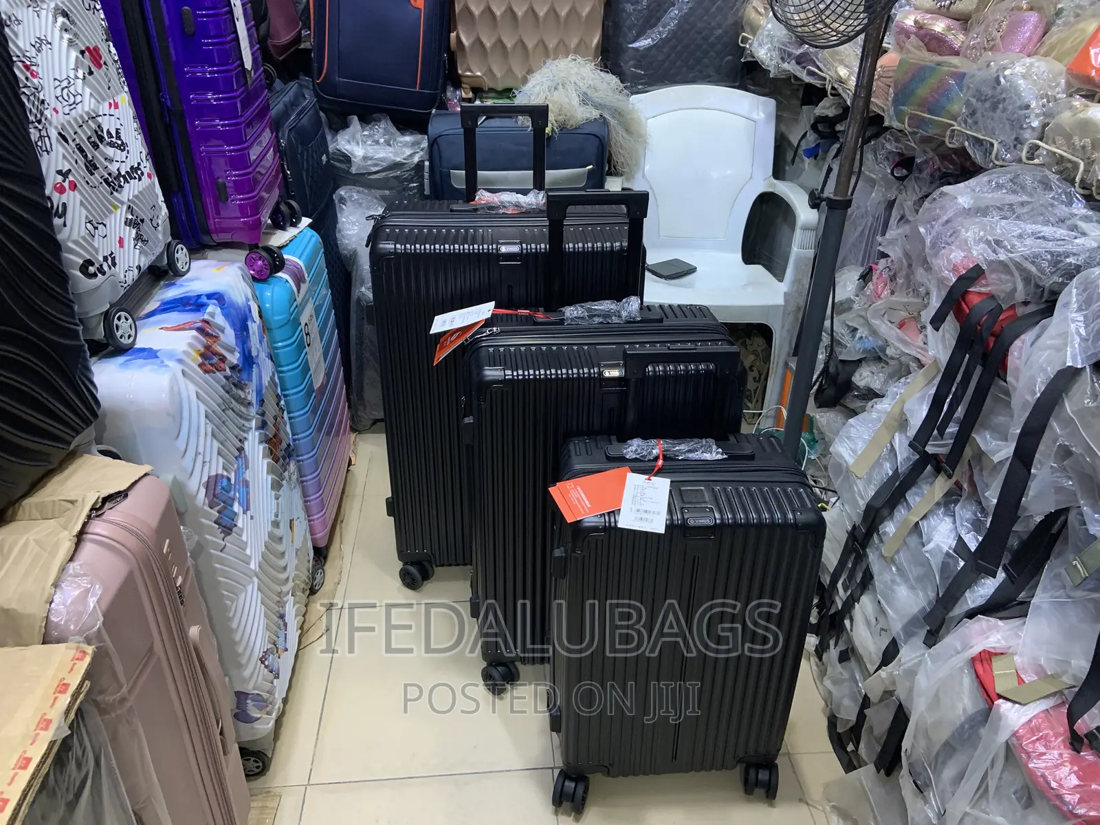 High Quality Imported Unbreakable Travel Luggage