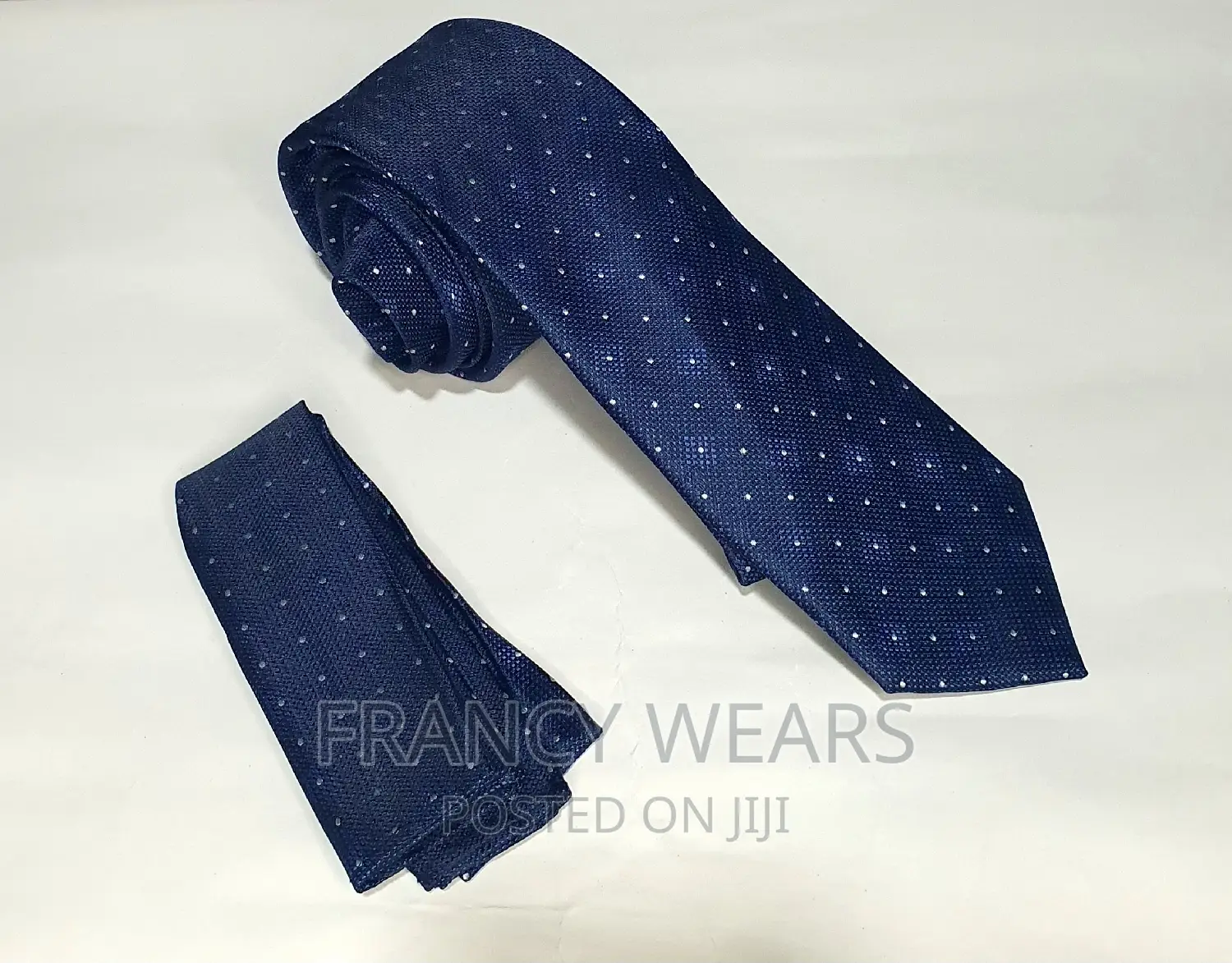 Quality Men's Ties With Suit Hanky