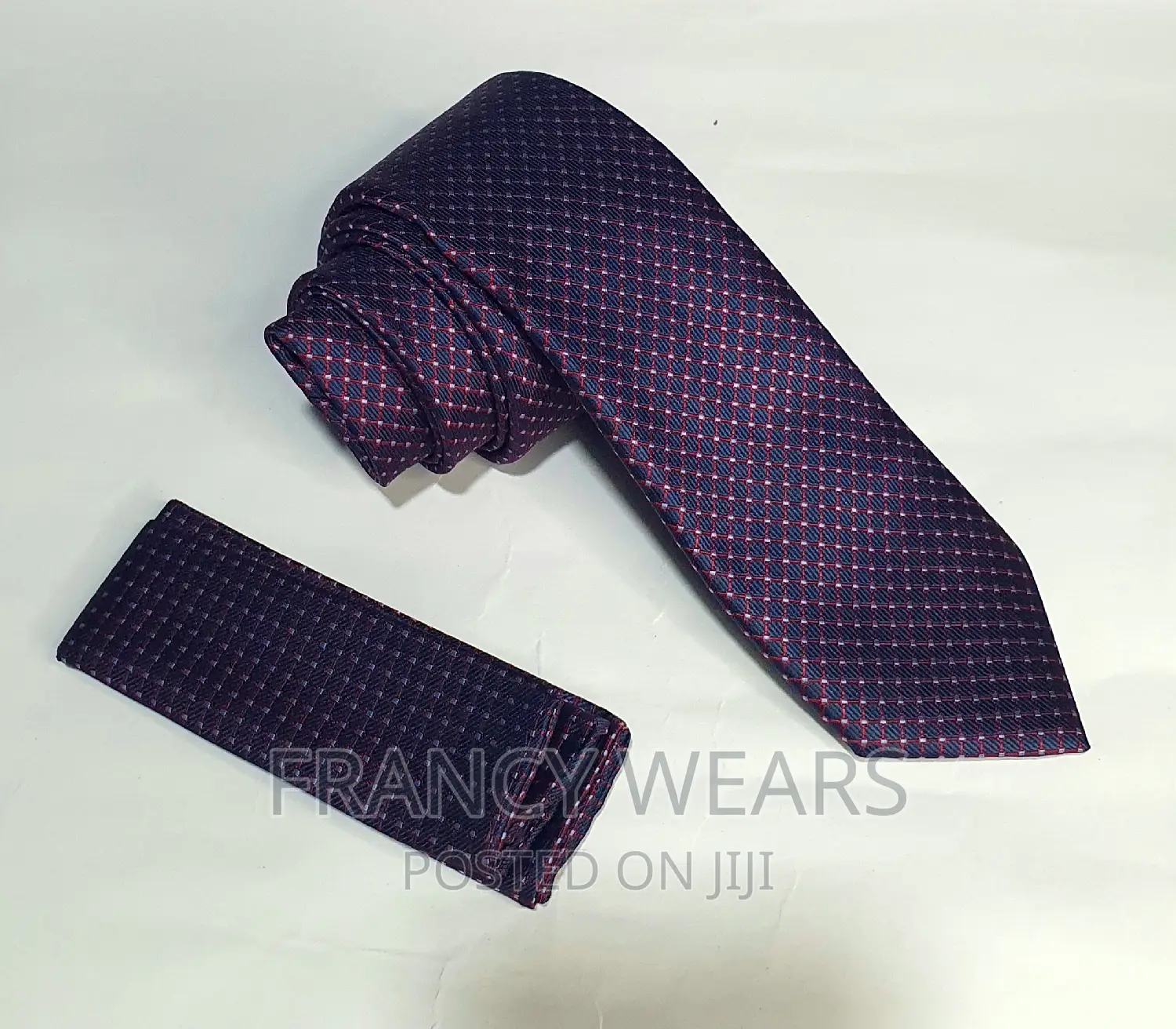 Quality Men's Ties With Suit Hanky