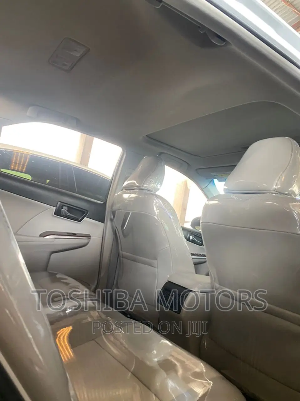 Toyota Camry XLE 4dr Sedan (2.5L 4cyl 6A) 2013 Silver