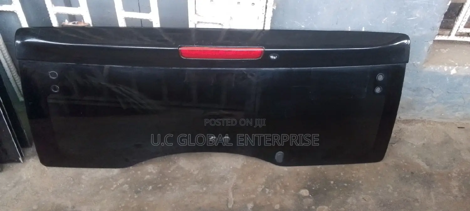 Boot Glass for Toyota Fj Cruiser Available Now