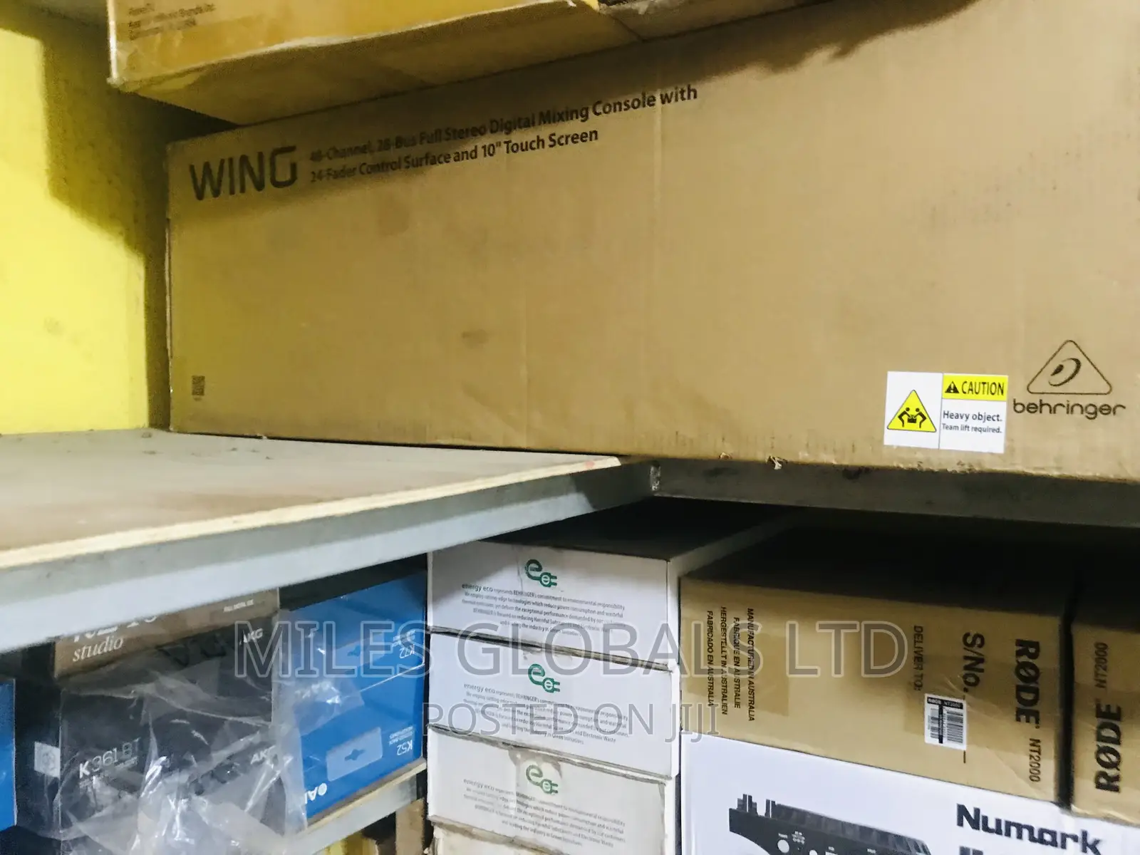 Wing 48-Channel Digital Mixer Behringer