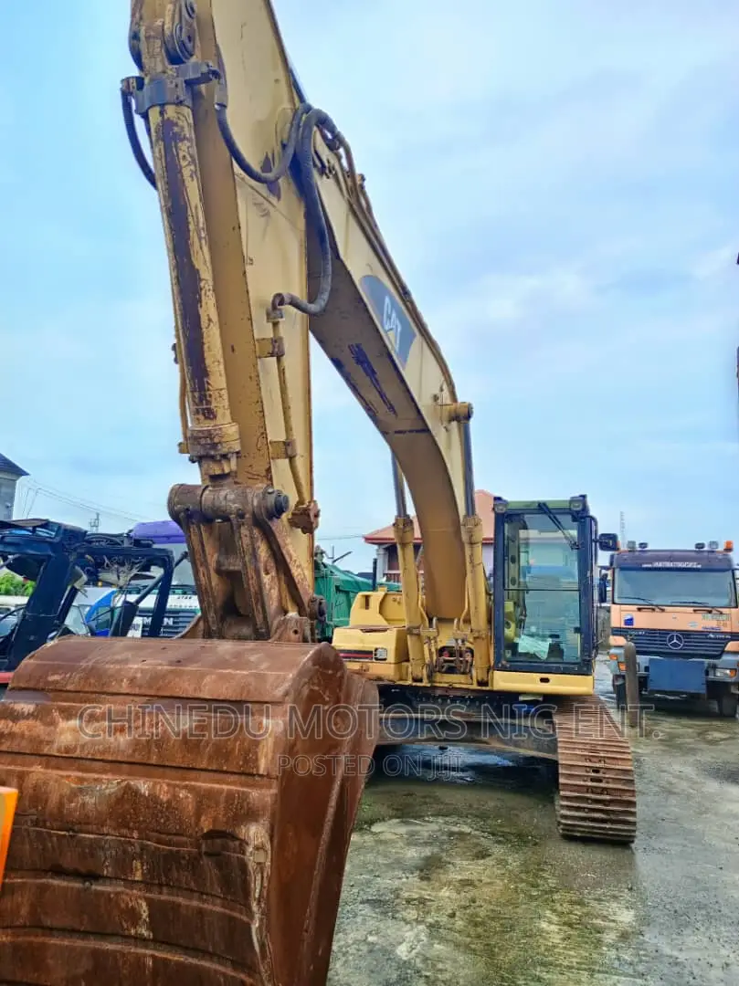 Excavator 325