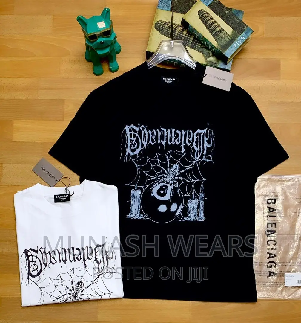Luxury BALENCIAGA T-Shirt