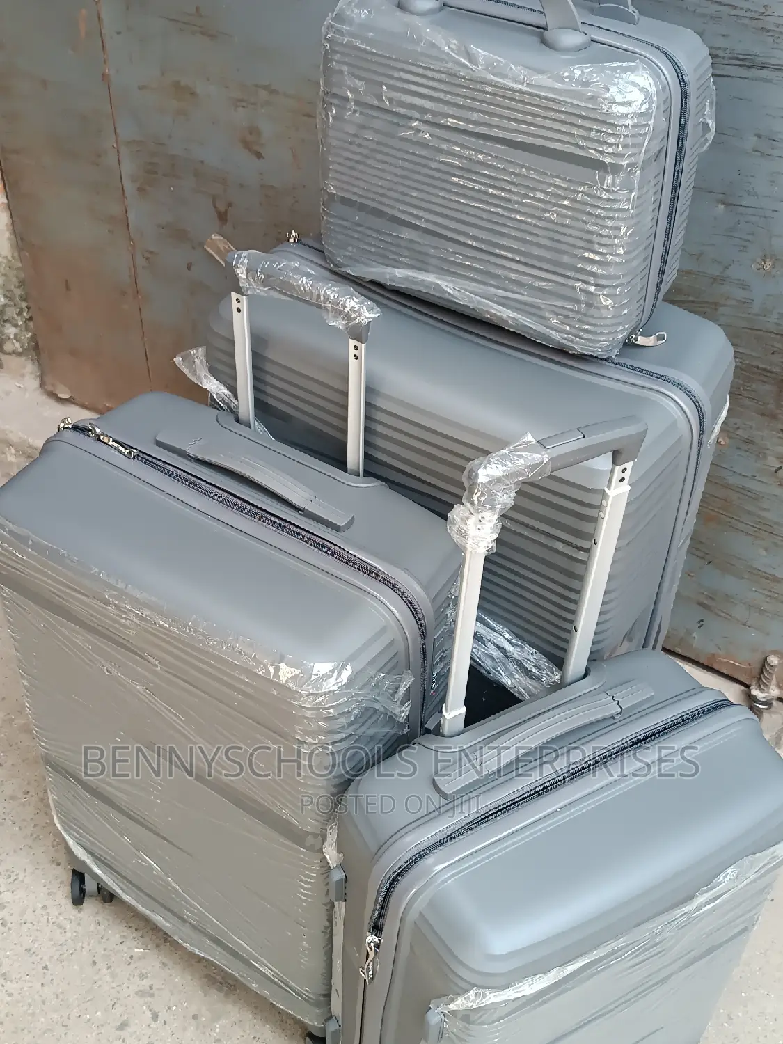 Set of 4 Grey Unbreakable Elastic Rubber Trave Luggage Boxes