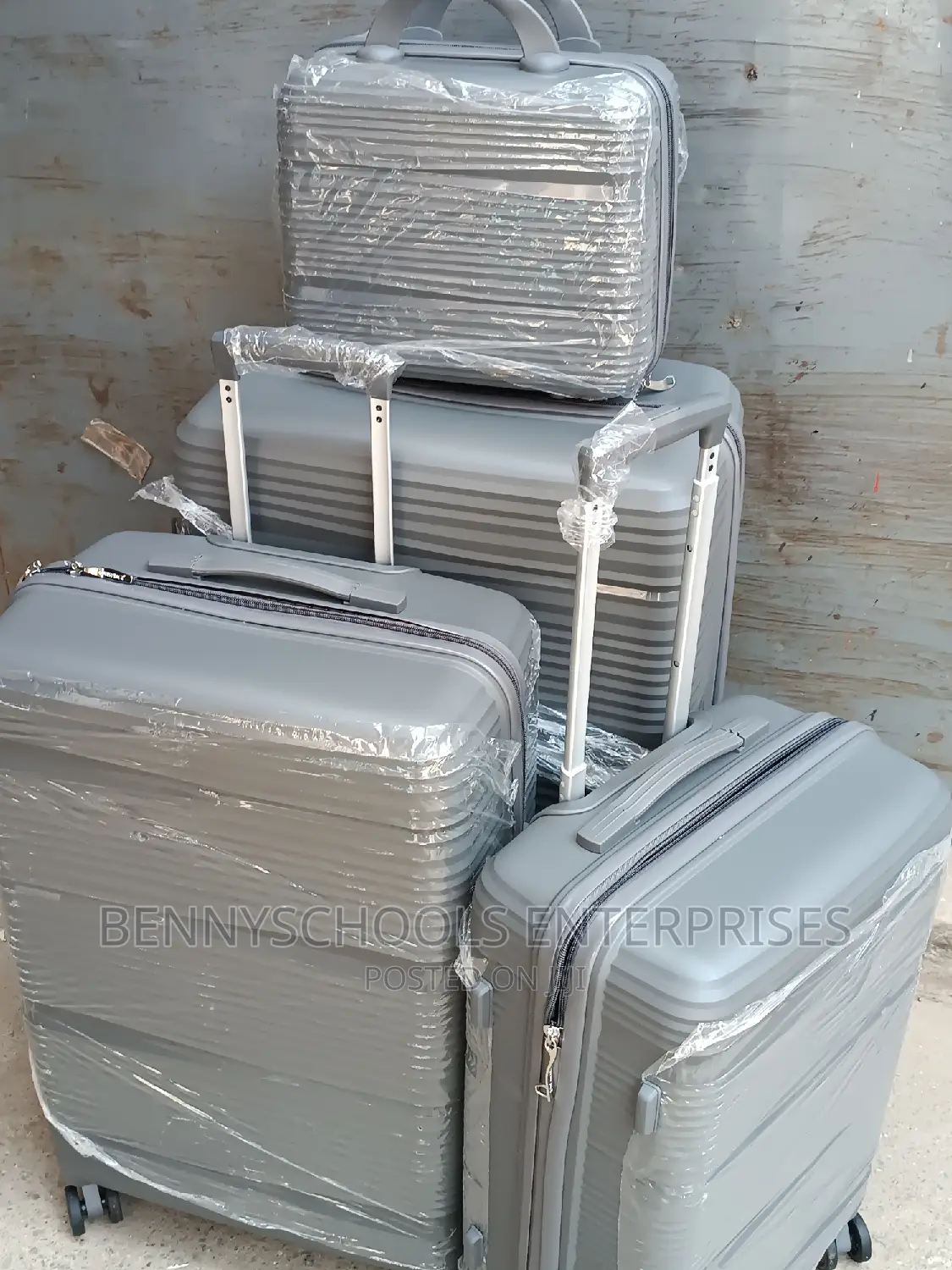 Set of 4 Grey Unbreakable Elastic Rubber Trave Luggage Boxes
