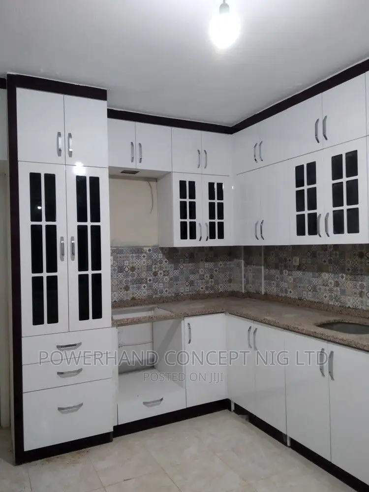 Bespoke Kitchen Cabinet Design by POWERHAND