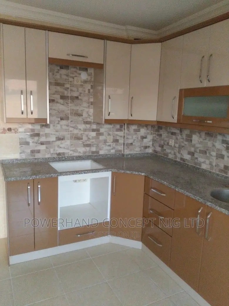 Bespoke Kitchen Cabinet Design by POWERHAND