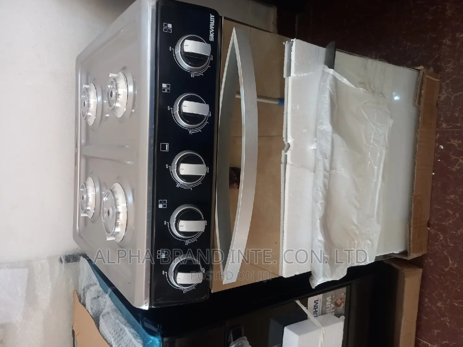 Skyrun Gas Cooker 4+0