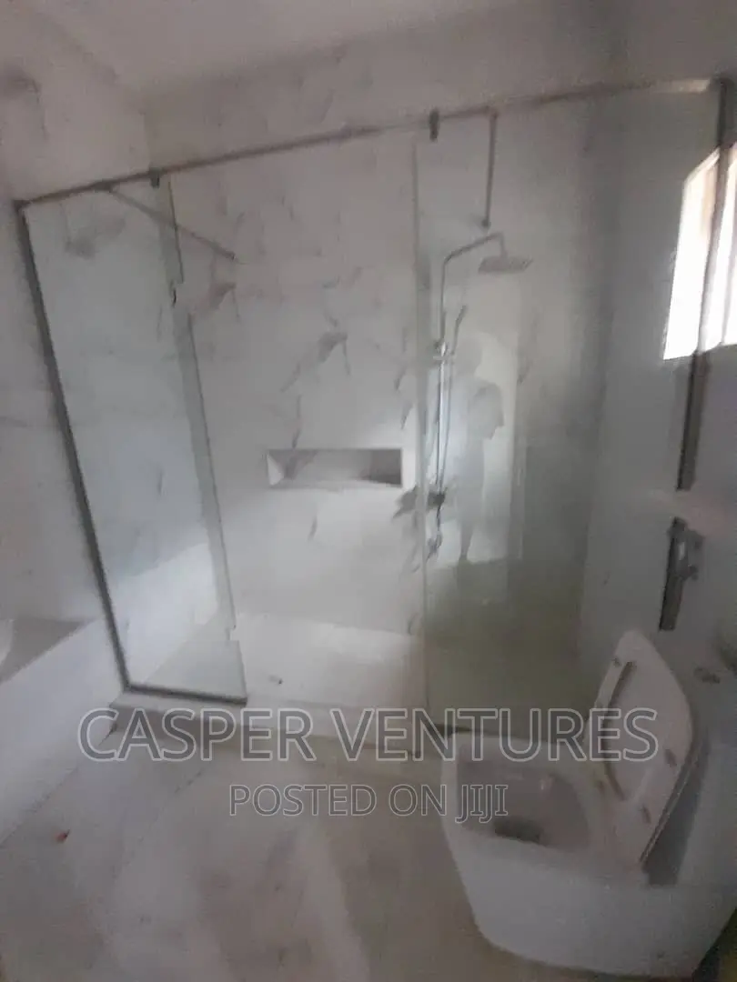 4bdrm Townhouse / Terrace in Vgc for rent