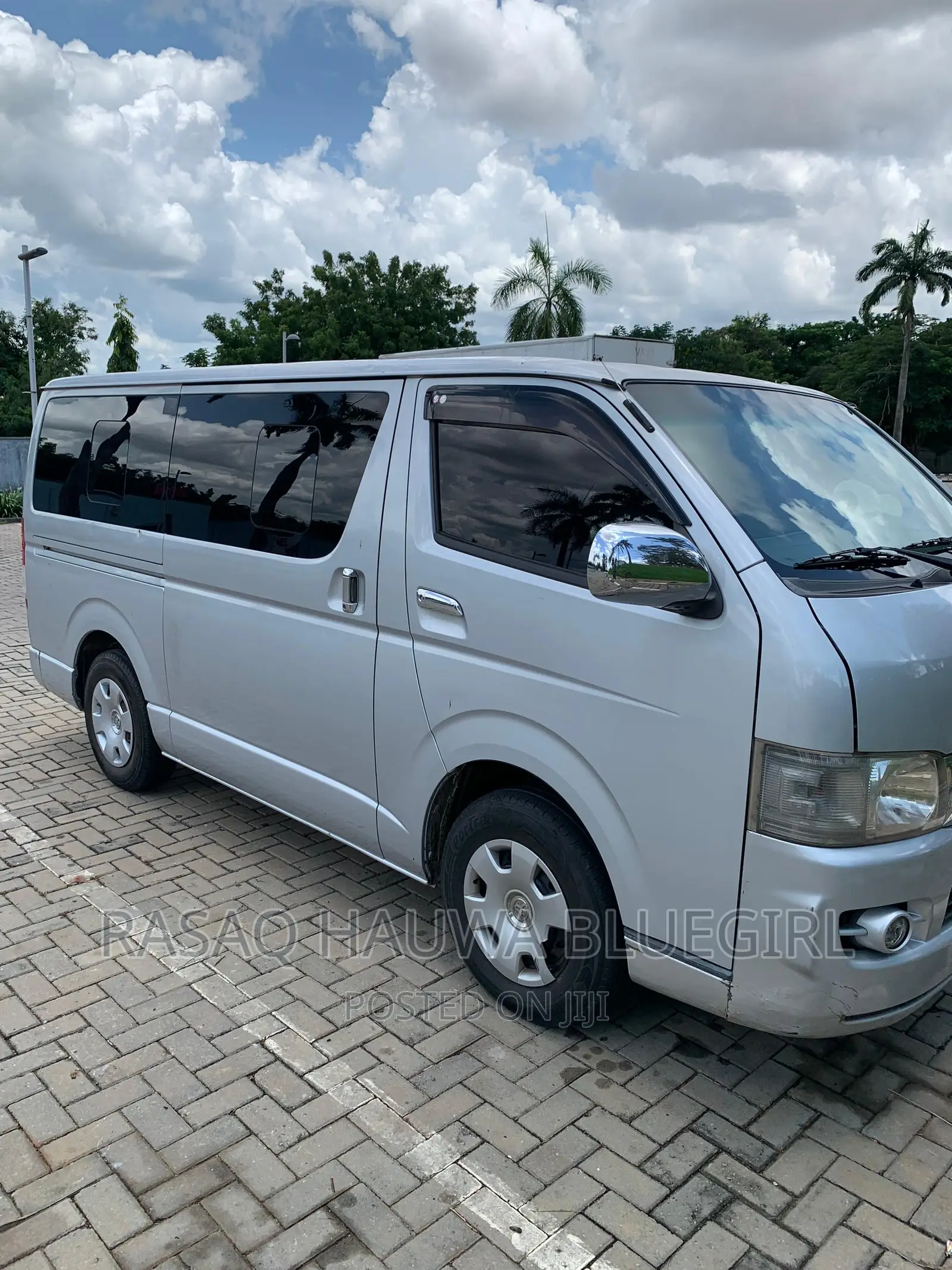 Comfortable Group Travel, Experience Driver Hire From Us