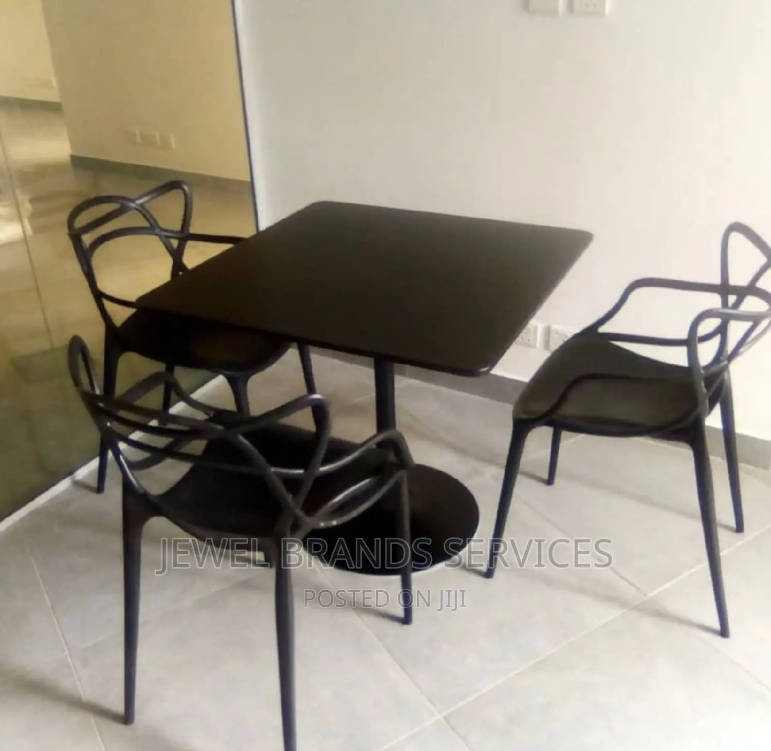 Restaurant/ Dining Chairs With Table
