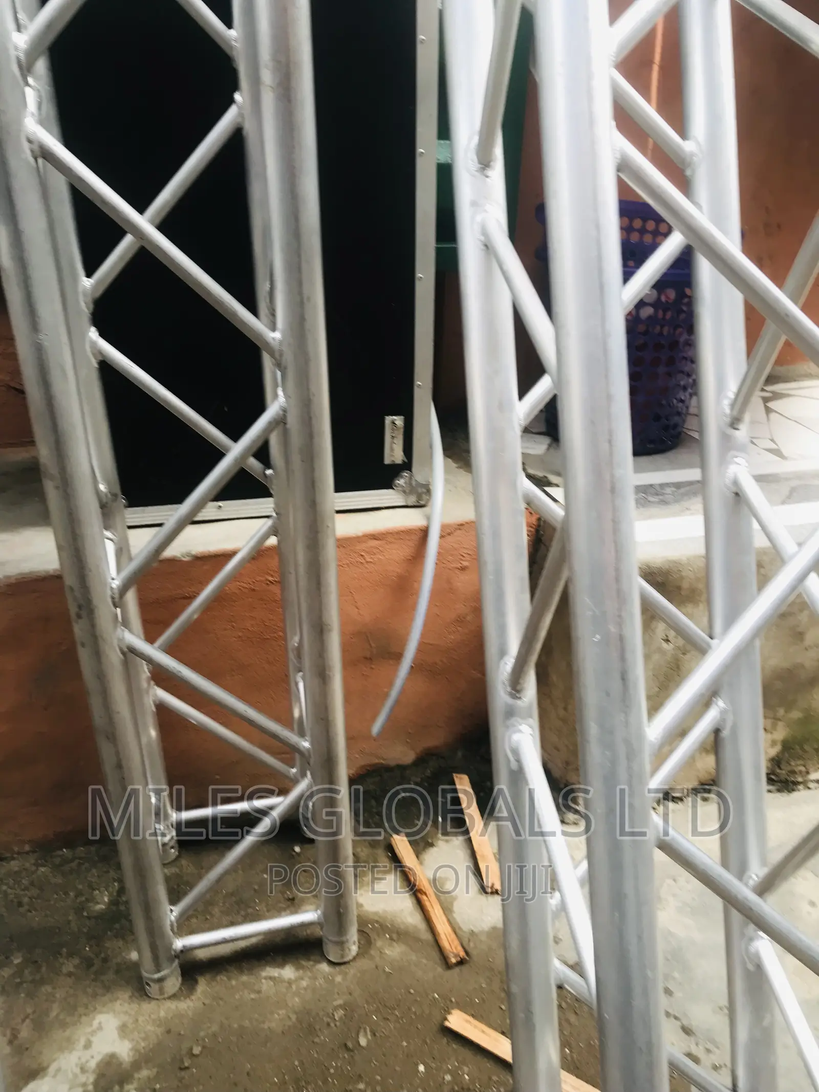 Truss 300mm by 2m