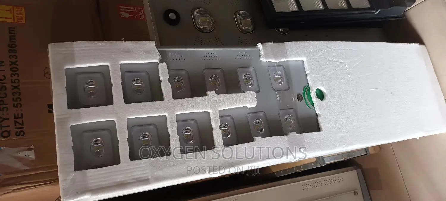 100wax Cinemax Solar Street Light