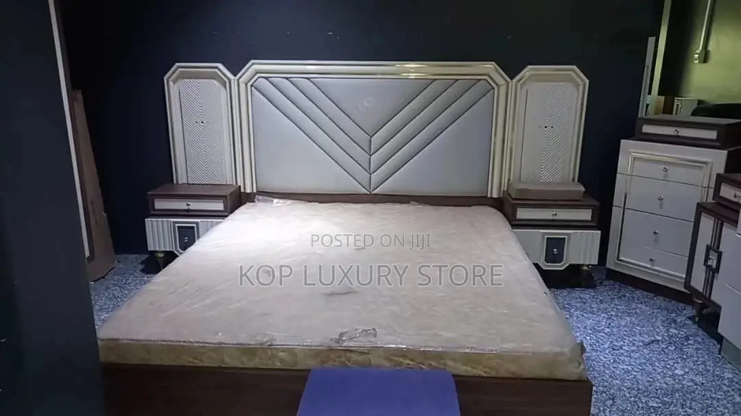 A Set of Turkey 6 ×6 Bed With Wardrobe and Mirror Console