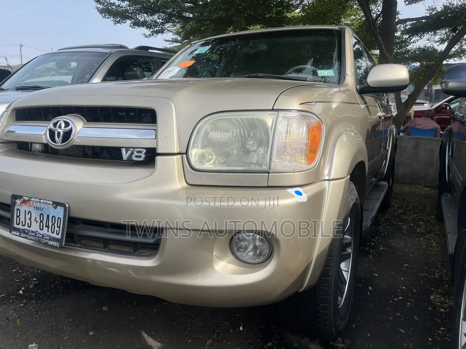 Toyota Sequoia 2005 Gold