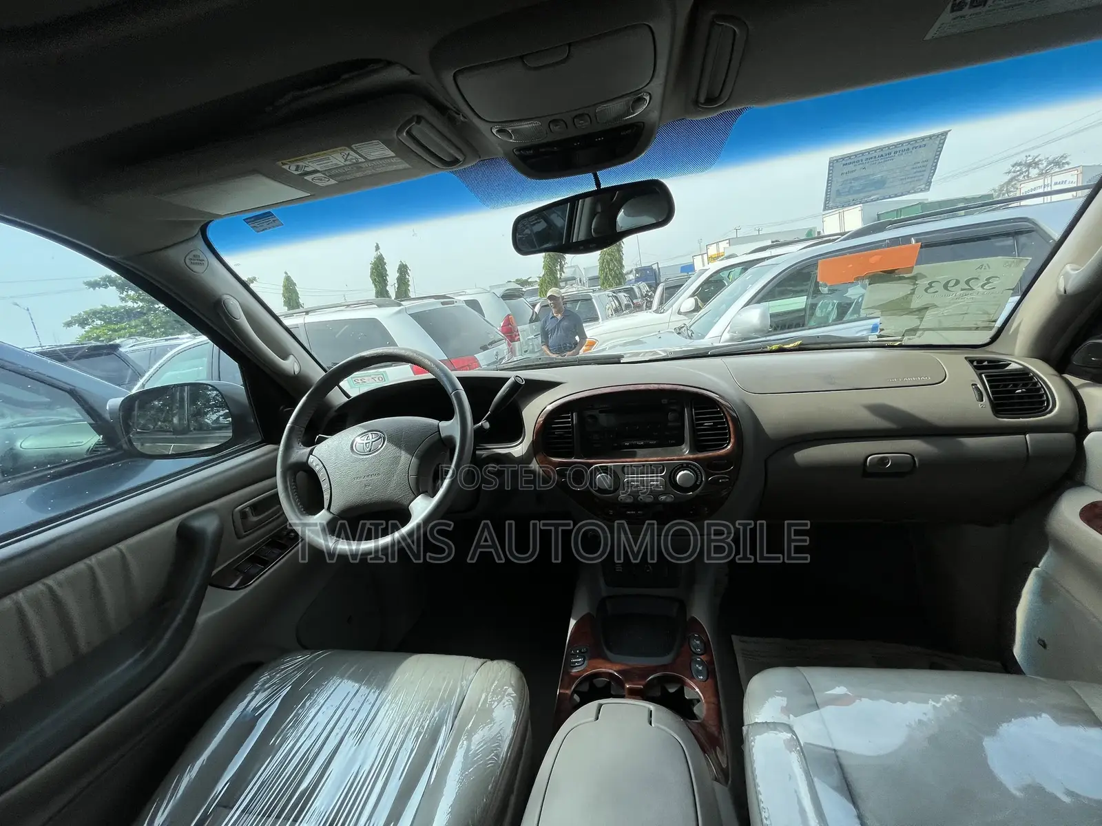 Toyota Sequoia 2005 Gold