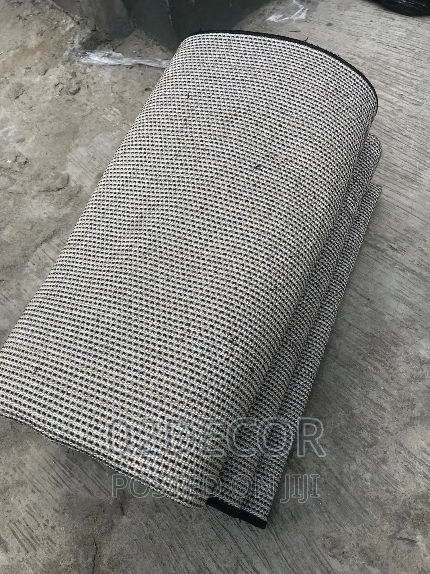 High Quality Designer Fluffy Super Soft Center Rug.