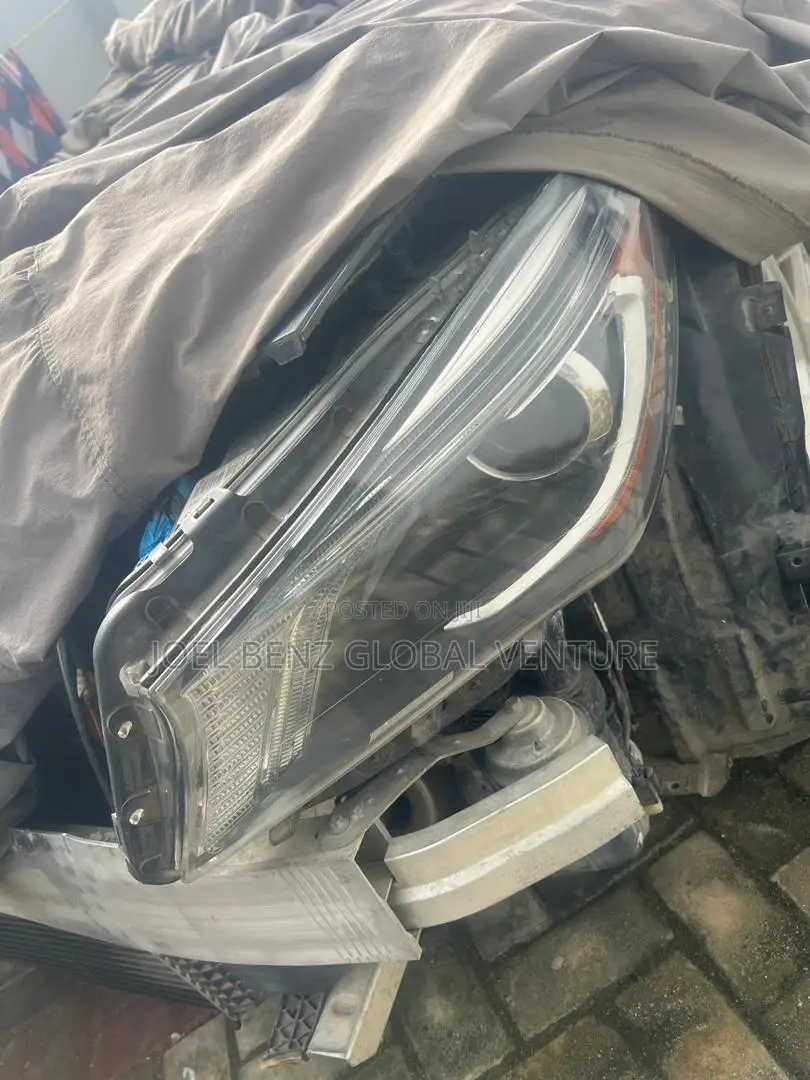 Cla250 Set of LED America Headlights