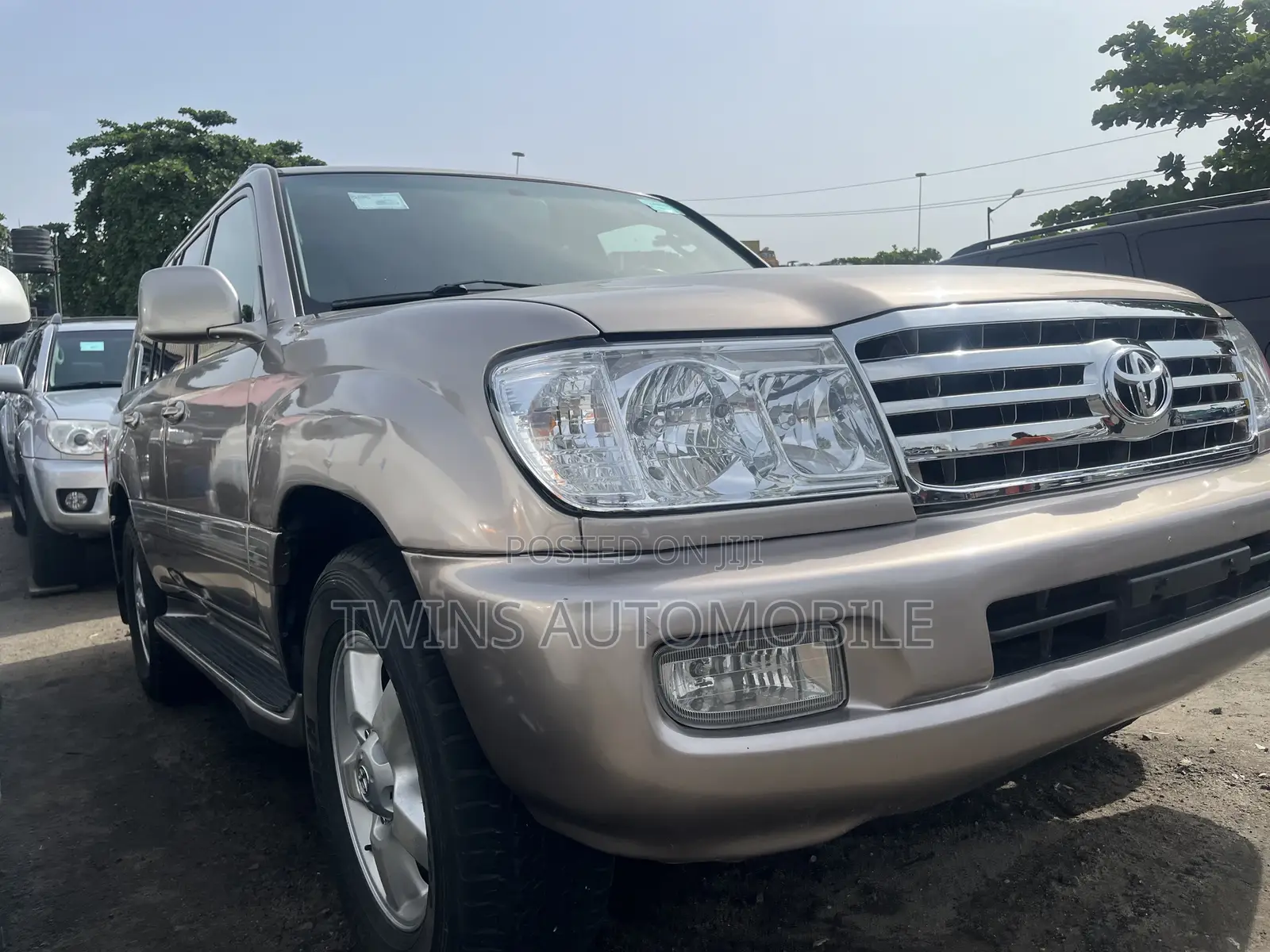 Toyota Land Cruiser 4x4 2007 Gray