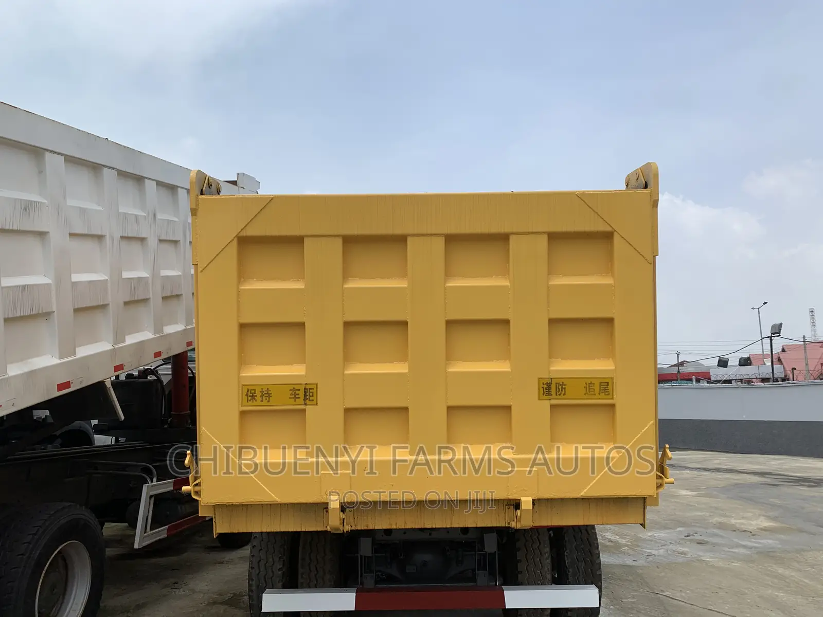 Howo Tipper Truck ~ 35tons ~ 10 Tires