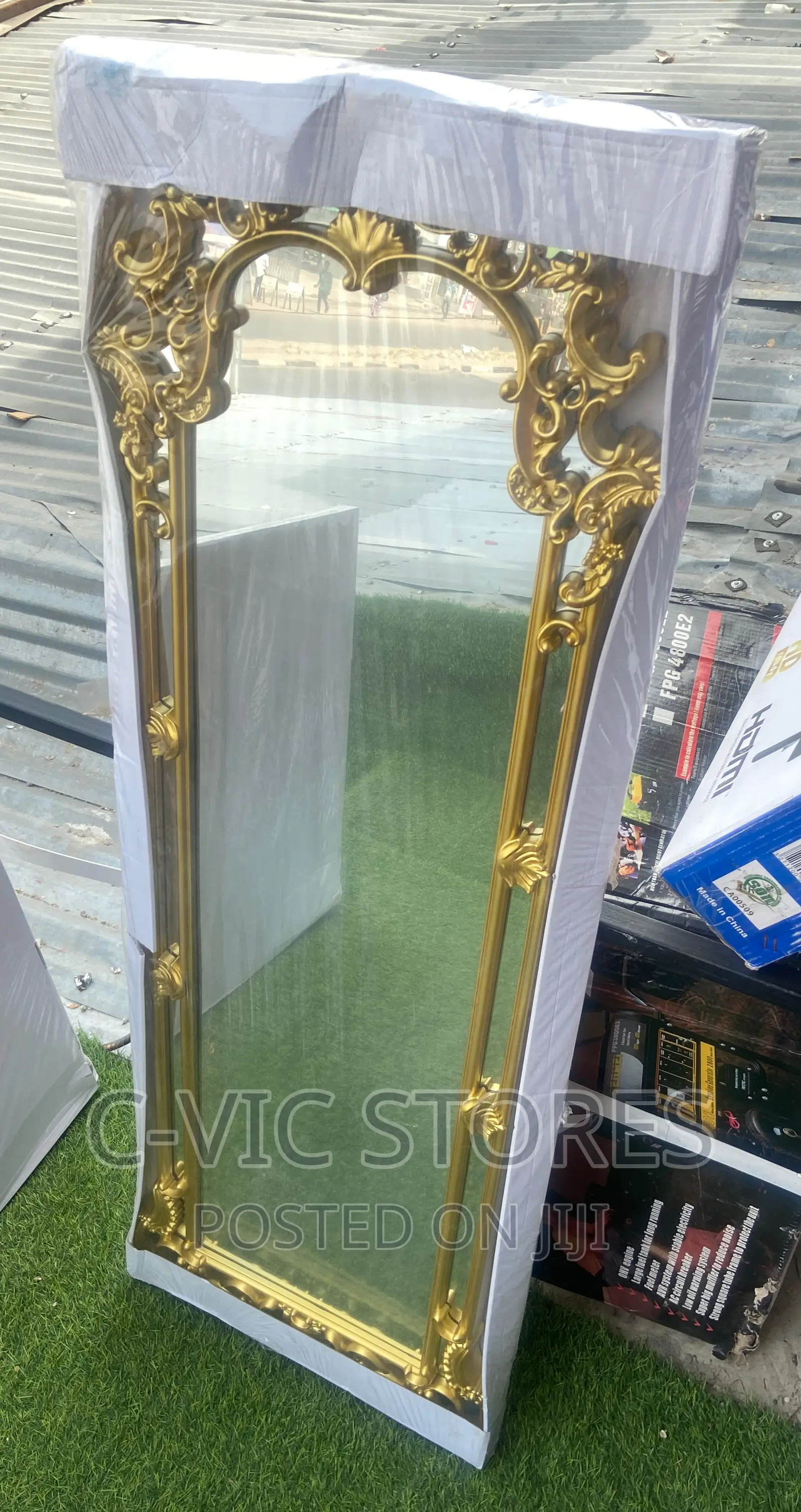 Royal Standing Mirror