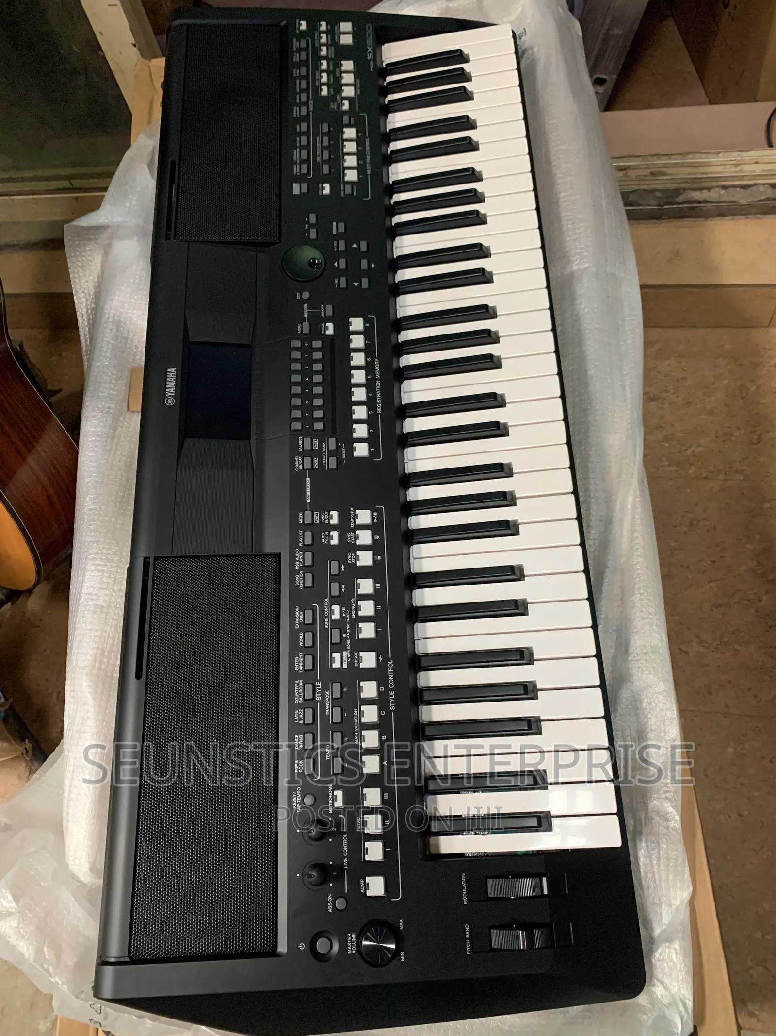 Quality Yamaha PSR Sx 600 Keyboard/Piano
