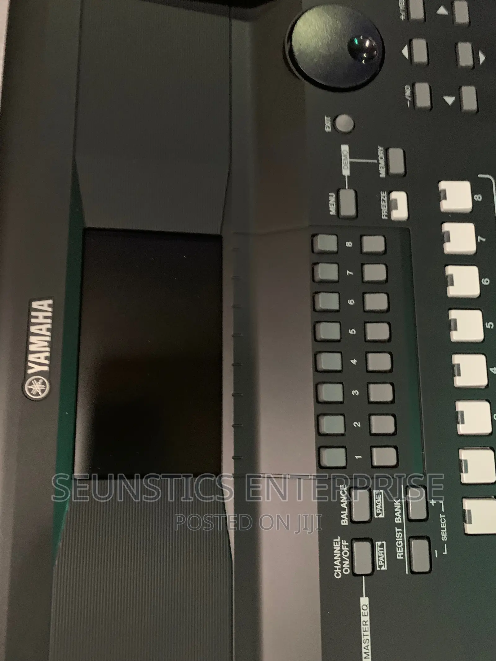 Quality Yamaha PSR Sx 600 Keyboard/Piano