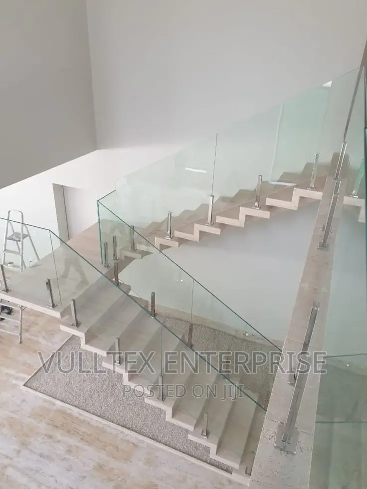 Glass Railing System With Steel Spigot Support