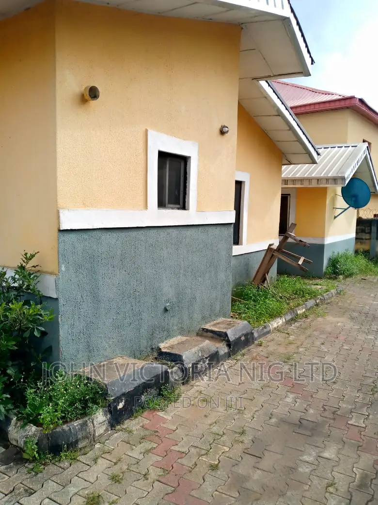 3bdrm Bungalow in Diamond, Isheri / Egbe Idimu for sale