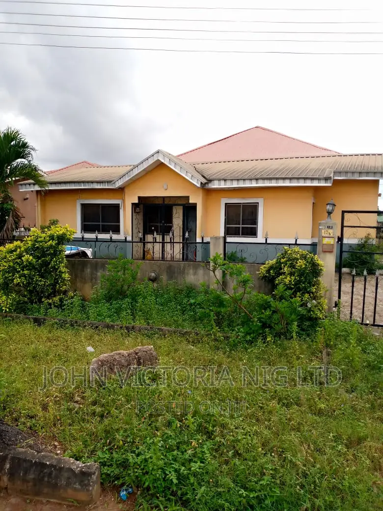 3bdrm Bungalow in Diamond, Isheri / Egbe Idimu for sale
