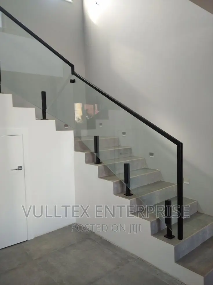 Contemporary Glass Railing System