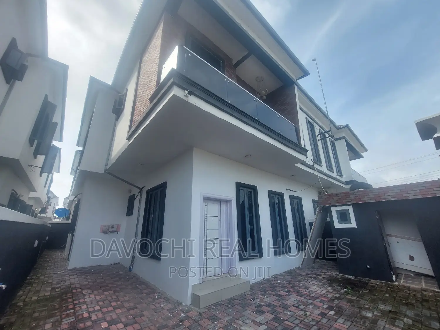 4bdrm Duplex in Chevron Second Toll, Lekki for rent