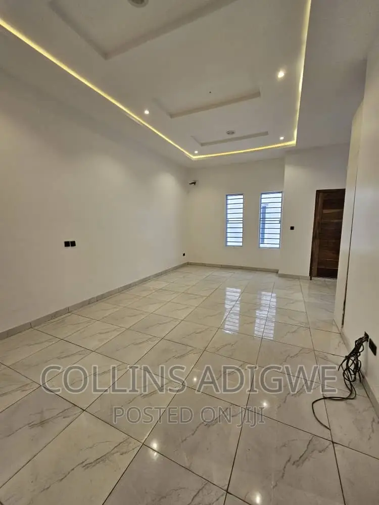 4bdrm Duplex in Agungi for sale