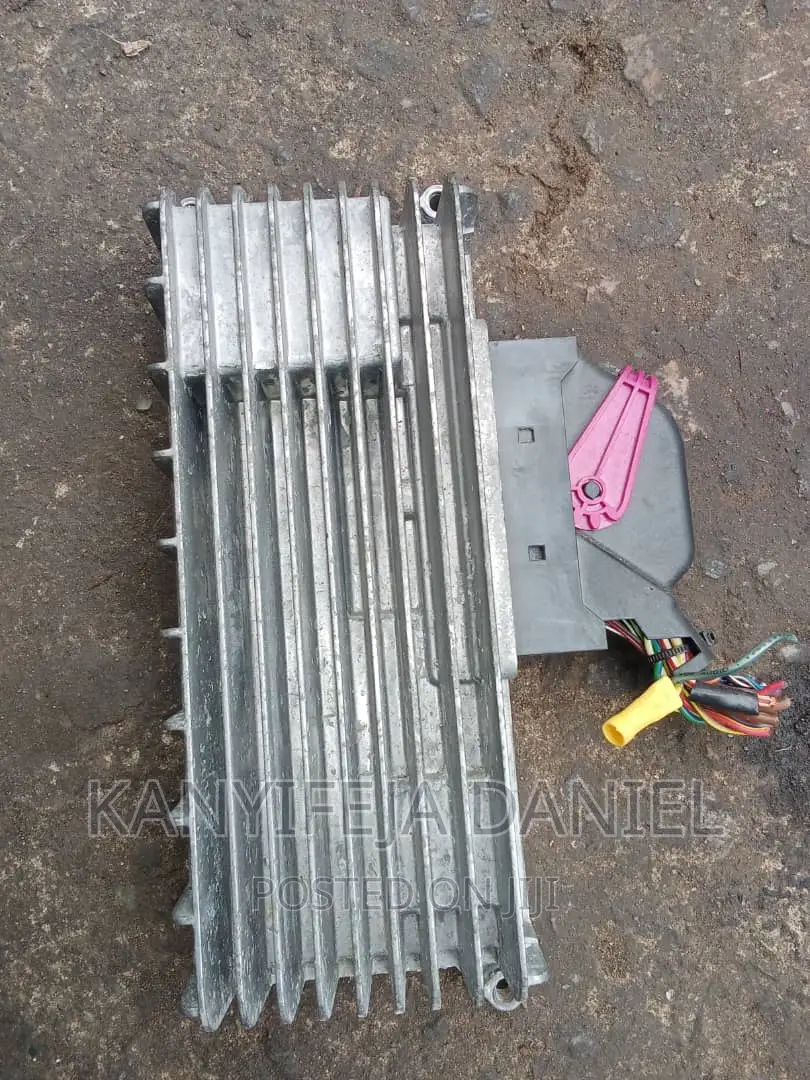 Amplifier Audi 2015