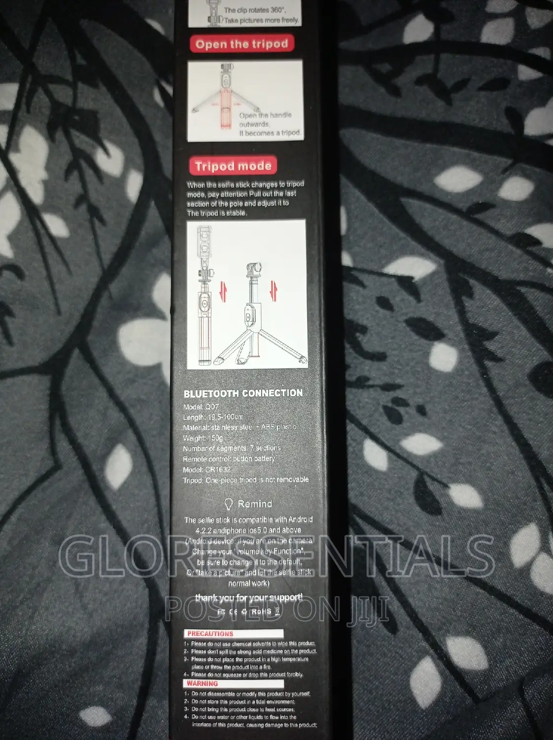 Selfie Stick Tripod Stand With Fill Light and Wireless
