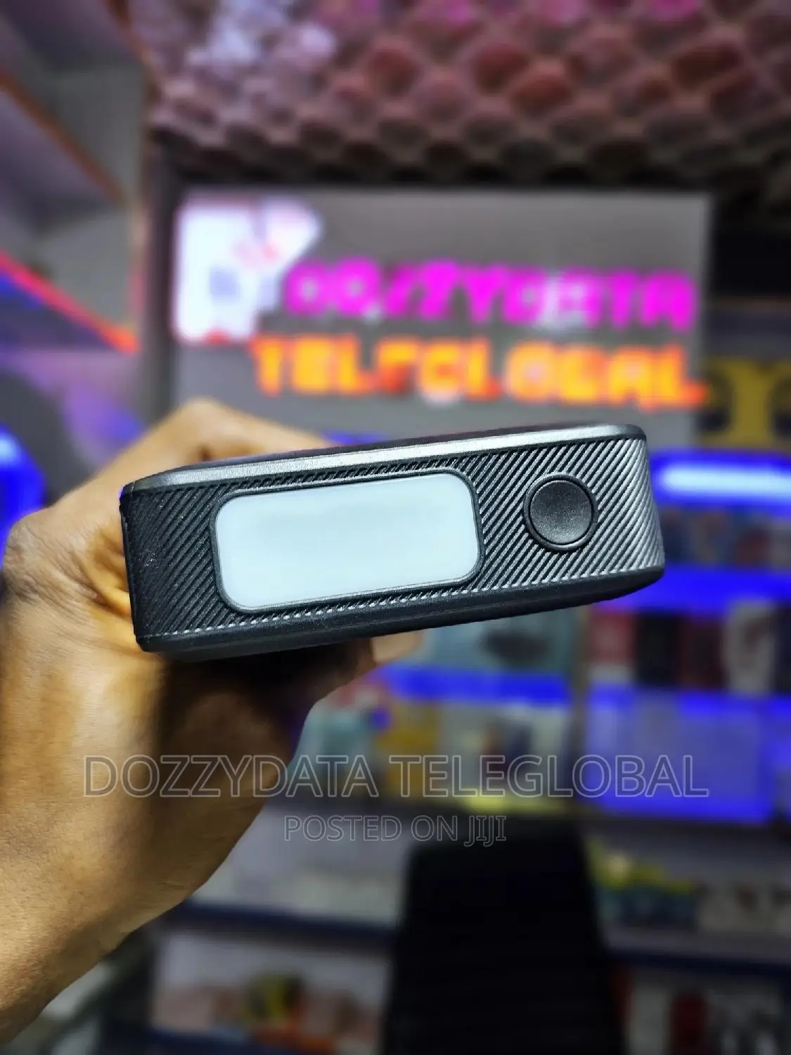 Mophie Laptop and Phone 55,000mwh Original Powerbank