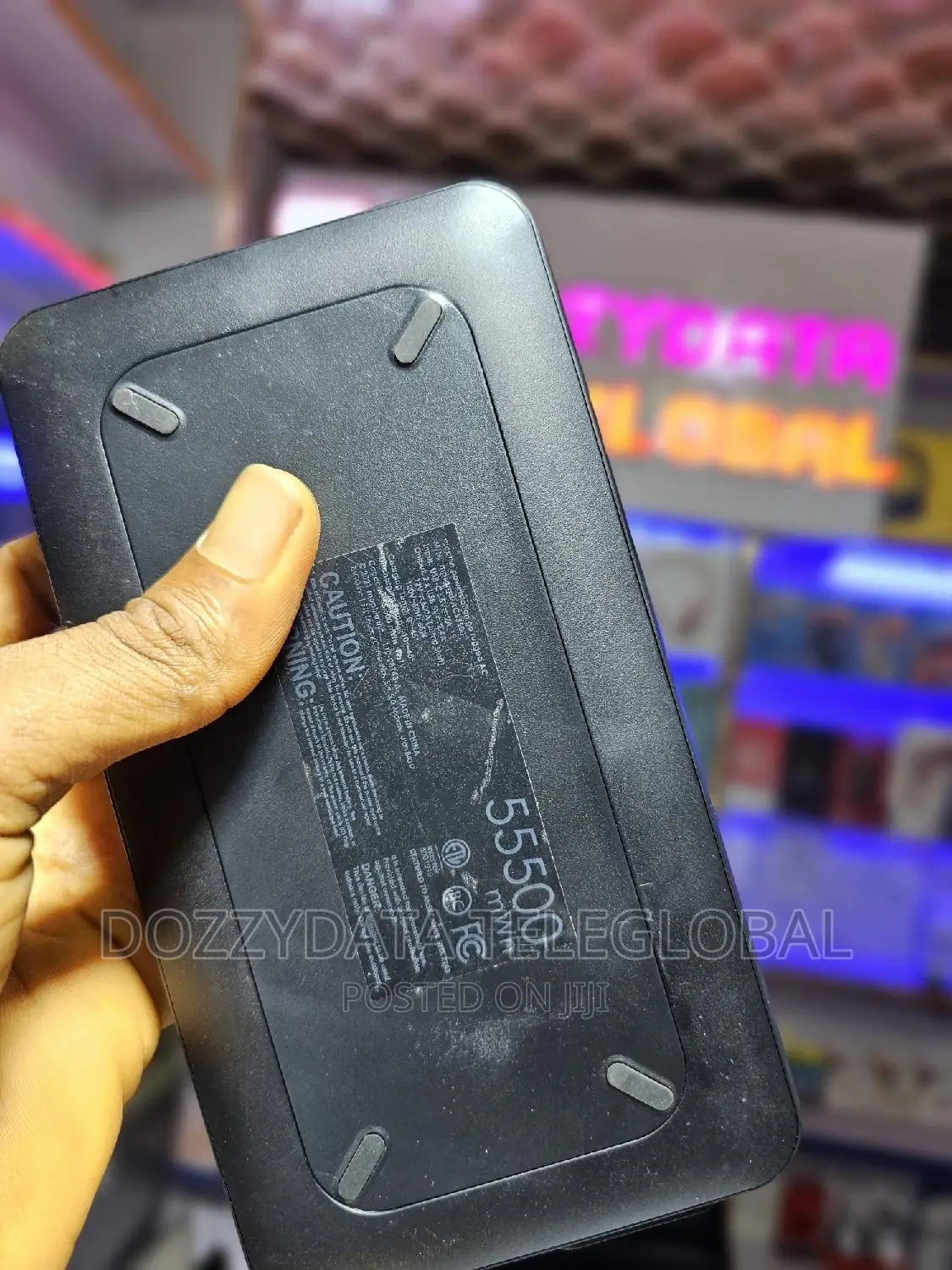 Mophie Laptop and Phone 55,000mwh Original Powerbank