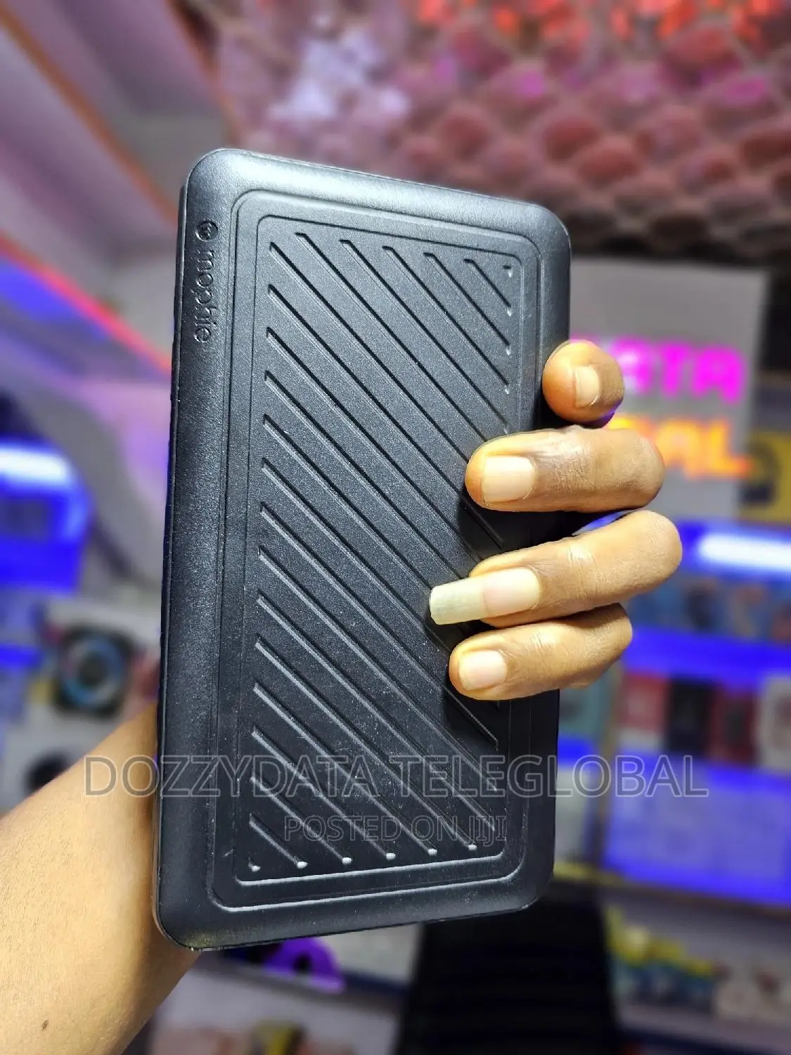 Mophie Laptop and Phone 55,000mwh Original Powerbank
